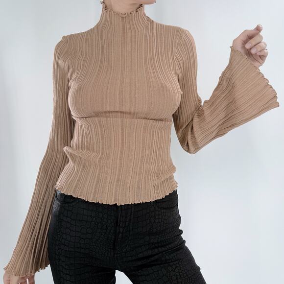 H&M Tan Ribbed Boho Bell Sleeve Long Sleeve Turtleneck Top Size Medium - Picture 1 of 4